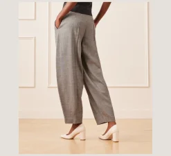 Stuart Weitzman The SW Extended Sizes Collection|Pumps & Heels-CHANGE LOCATION Lacquered Nappa Leather/Seashell