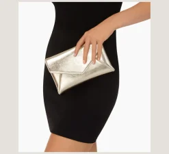 Stuart Weitzman The Occasion Edit|HANDBAGS-CHANGE LOCATION Metallic leather/Platino Gold